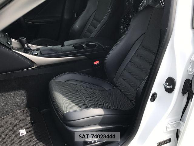 Lexus IS 2014-12 388158-20