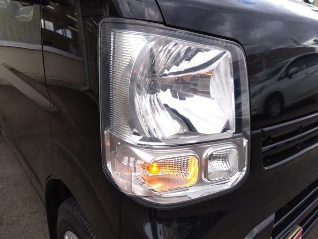 Nissan CLIPPER 2020-02 24379-5