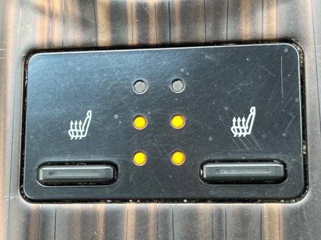 Toyota CAMRY HYBRID 2019-04 196038-5