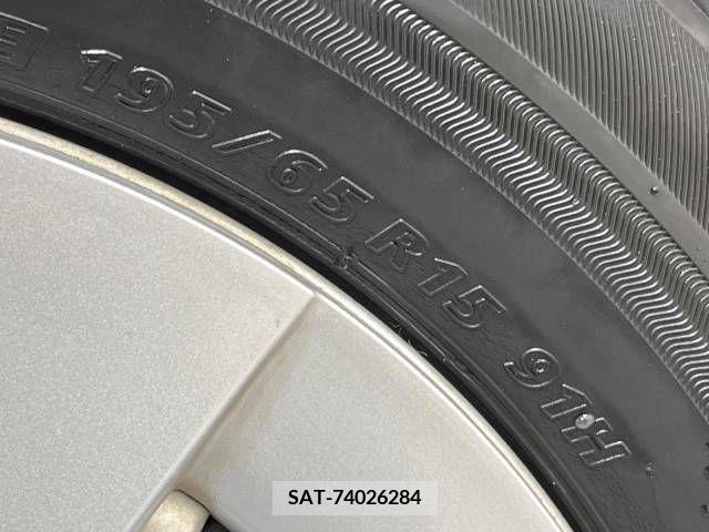 Toyota PRIUS 2011-06 252213-17