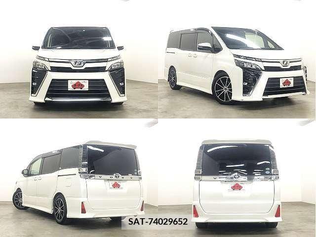Toyota VOXY 2017-07 349102-8