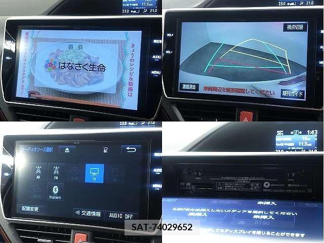 Toyota VOXY 2017-07 349102-3