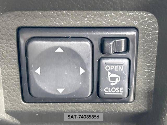 Nissan CUBE 2013-05 320704-5