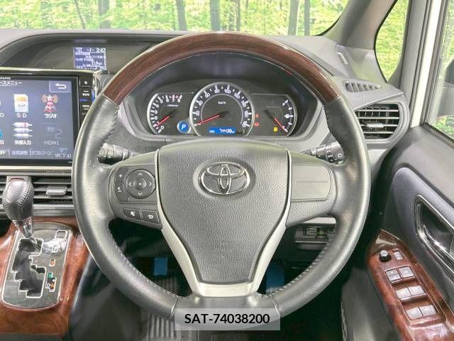 Toyota VOXY 2014-04 288985-12