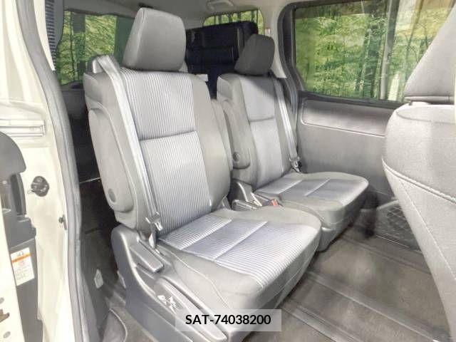 Toyota VOXY 2014-04 288985-9