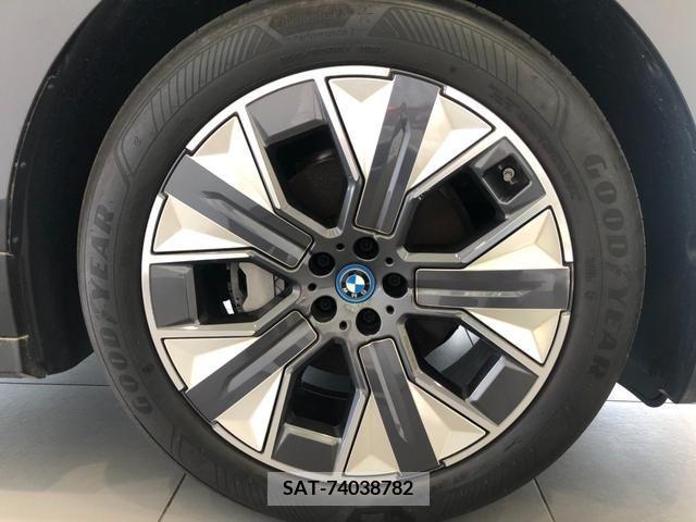 Bmw IX 2022-06 334983-9