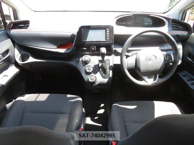 Toyota SIENTA 2019-06 346928-16