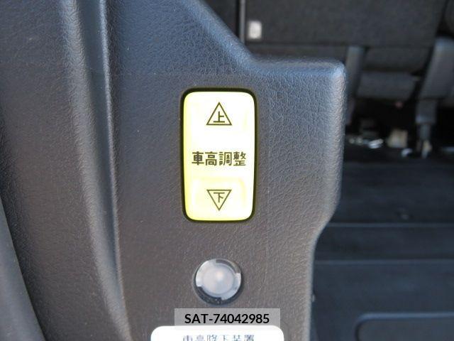 Toyota SIENTA 2019-06 346928-3