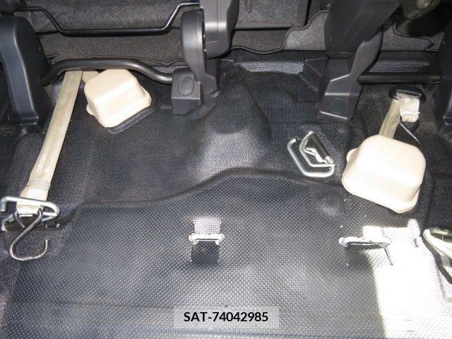 Toyota SIENTA 2019-06 346928-5