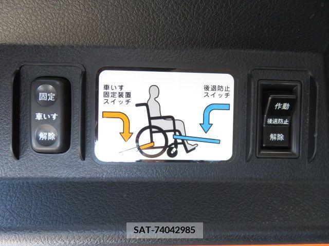 Toyota SIENTA 2019-06 346928-4