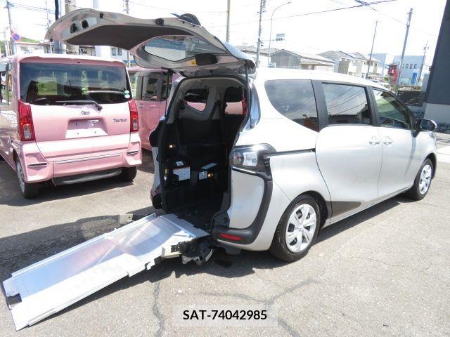 Toyota SIENTA 2019-06 346928-0