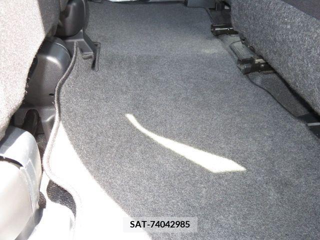 Toyota SIENTA 2019-06 346928-25