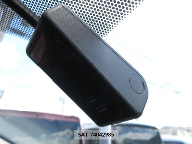 Toyota SIENTA 2019-06 346928-20