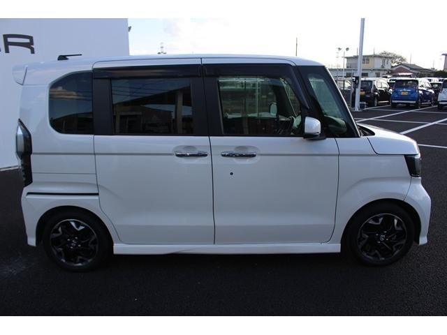 Honda N BOX CUSTOM 2018-01 24731-2