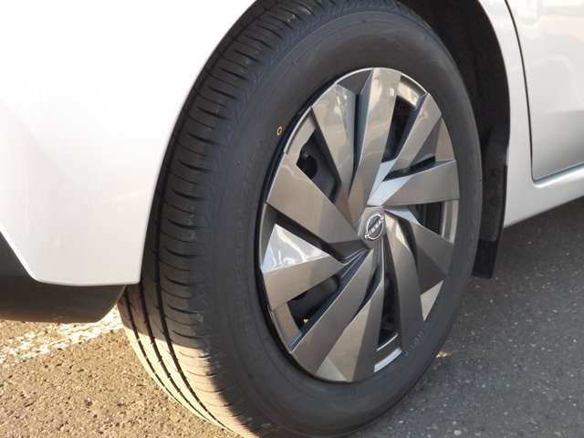 Nissan NOTE 2022-03 9503-17