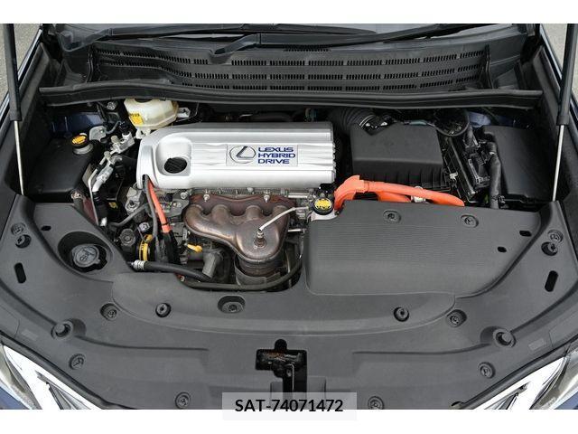 Lexus HS 2013-11 275357-8