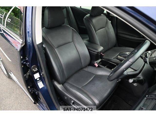 Lexus HS 2013-11 275357-12
