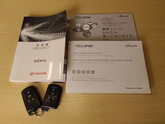 Toyota SIENTA 2016-08 27498-29