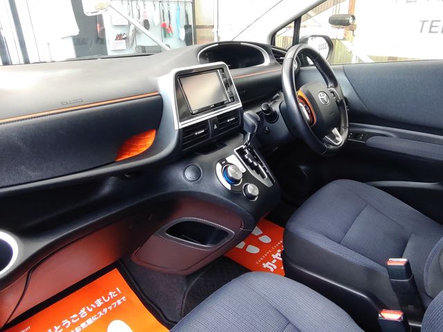 Toyota SIENTA 2016-08 27498-3