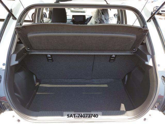 Suzuki SWIFT 2024-06 320987-18