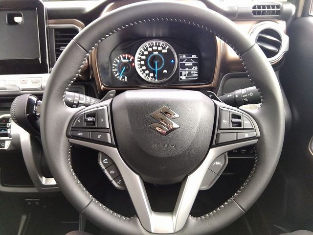 Suzuki X BEE 2022-10 188793-19