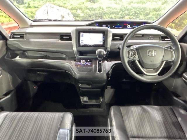 Honda FREED 2017-06 270408-1