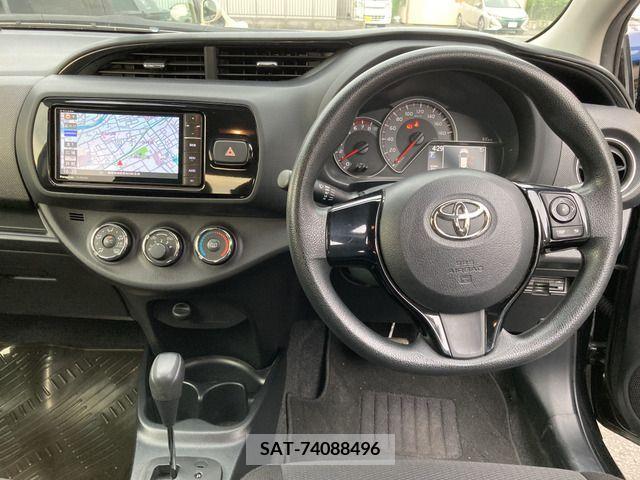 Toyota VITZ 2016-08 370168-2