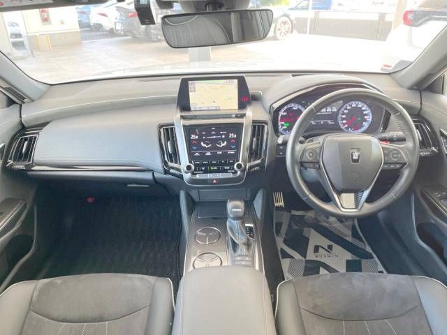 Toyota CROWN SEDAN 2019-06 182698-1