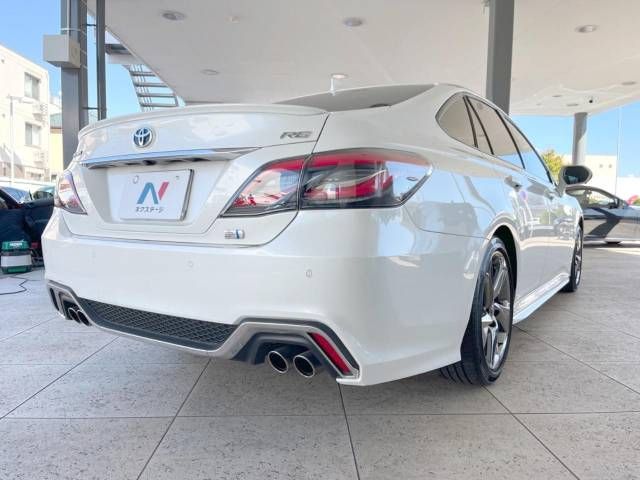 Toyota CROWN SEDAN 2019-06 182698-17