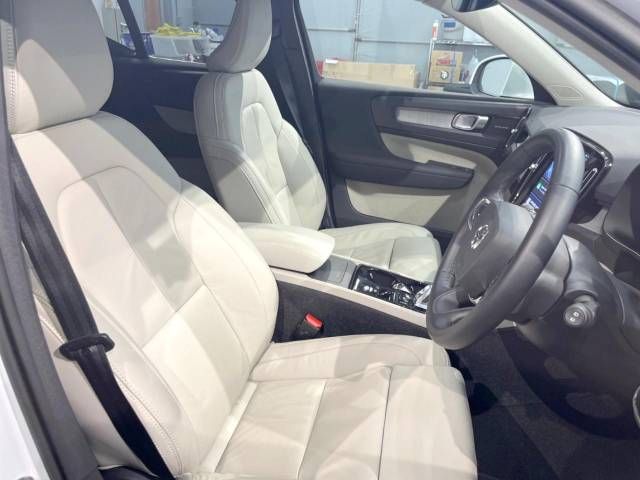 Volvo XC40 2022-09 12905-8