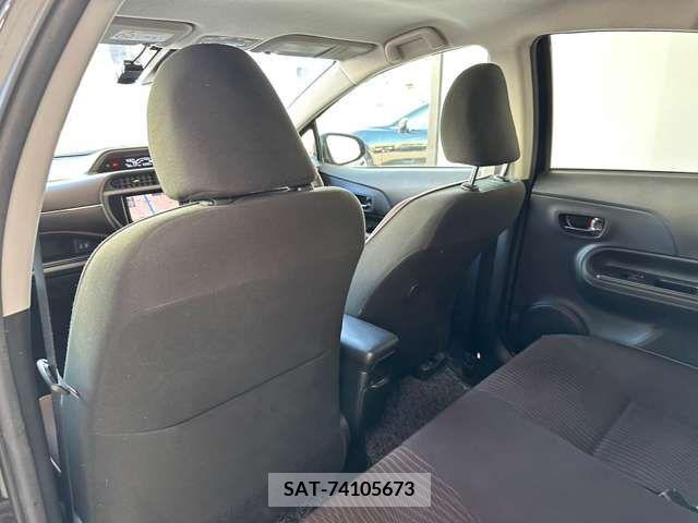 Toyota AQUA 2016-03 356277-15