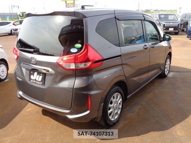 Honda FREED 2019-03 302985-2