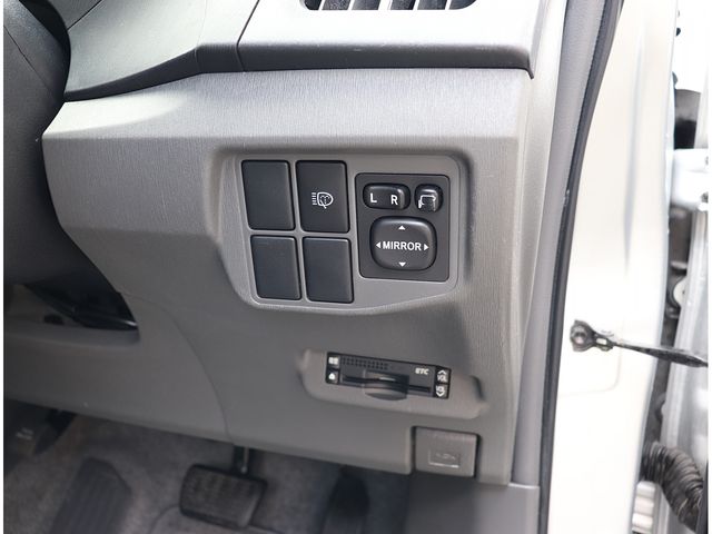 Toyota PRIUS 2010-09 4678-6