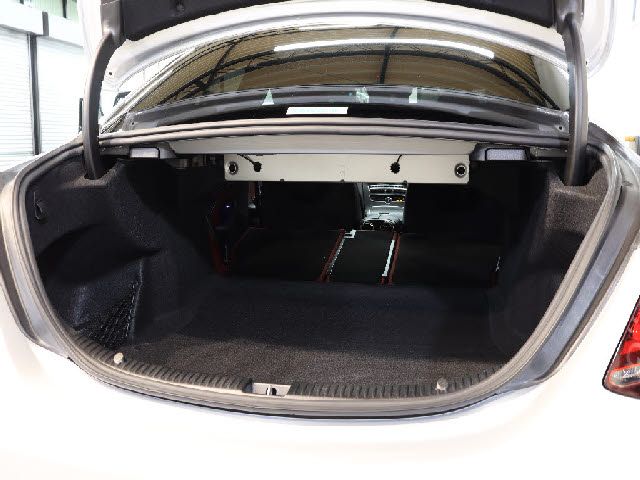 Mercedes Benz C-CLASS 2018-11 181242-6