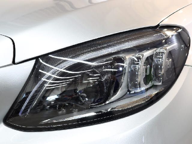 Mercedes Benz C-CLASS 2018-11 181242-18