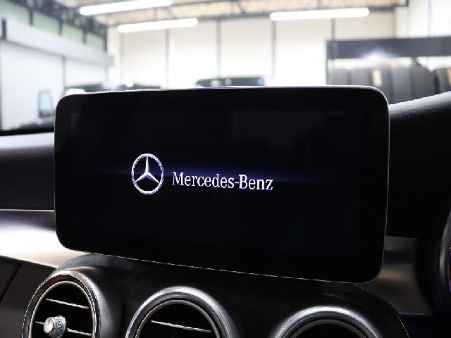 Mercedes Benz C-CLASS 2018-11 181242-9