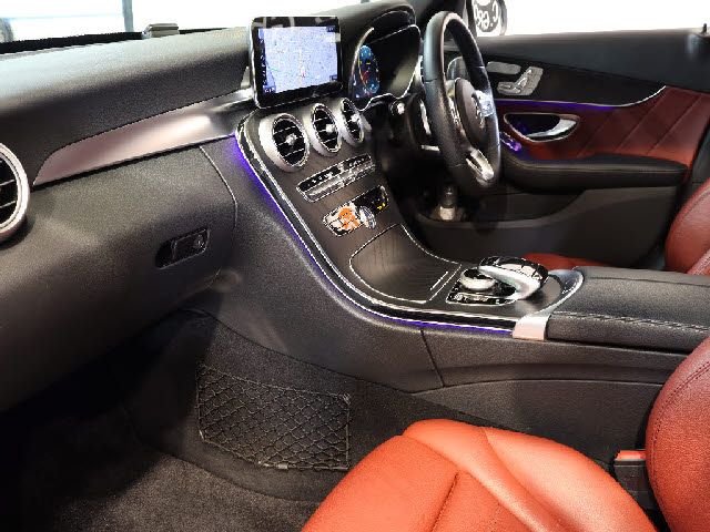 Mercedes Benz C-CLASS 2018-11 181242-1
