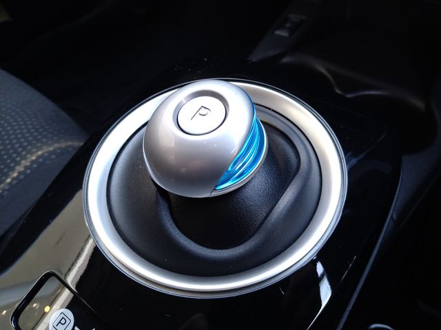 Nissan LEAF 2016-10 12722-9