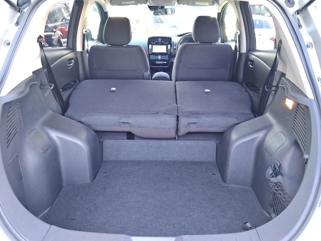 Nissan LEAF 2016-10 12722-17