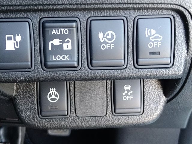 Nissan LEAF 2016-10 12722-5