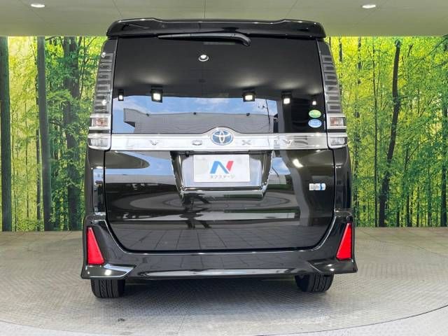 Toyota VOXY HYBRID 2018-05 19112-16