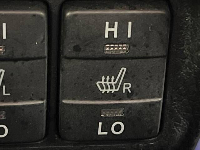 Toyota VOXY HYBRID 2018-05 19112-5