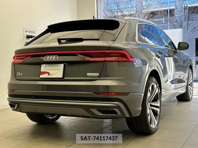 Audi Q8 2019-09 222224-1