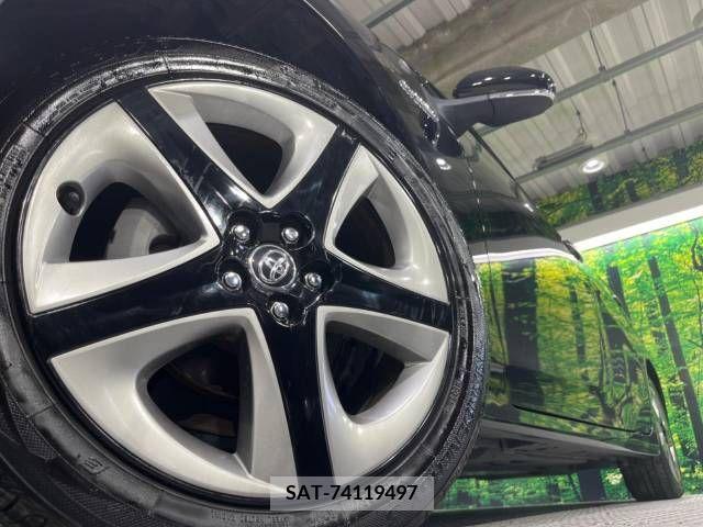 Toyota PRIUS 2020-04 366607-13