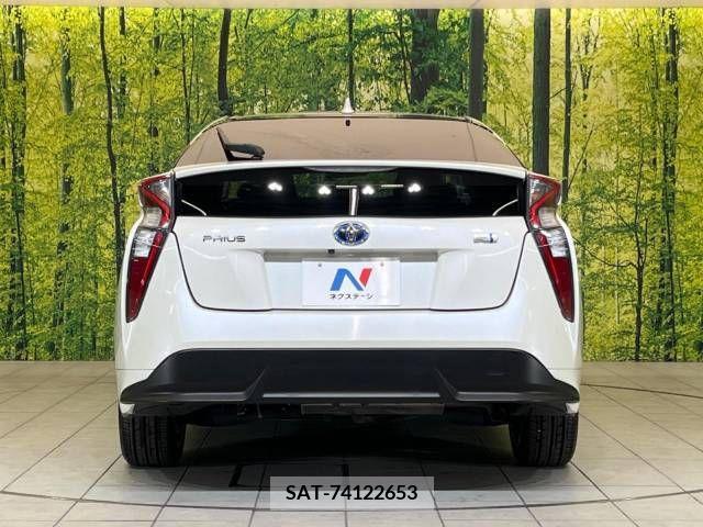 Toyota PRIUS 2017-03 282929-15