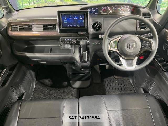 Honda N BOX CUSTOM 2019-05 211705-1
