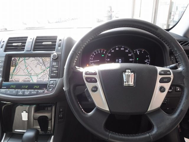 Toyota CROWN SEDAN 2012-06 17316-2