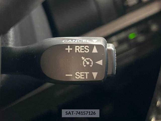 Toyota VOXY 2019-11 288940-7