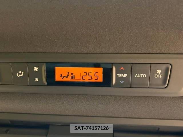 Toyota VOXY 2019-11 288940-8