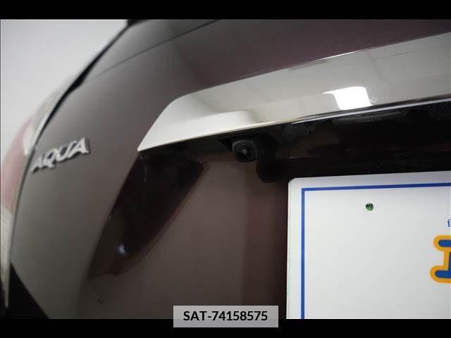 Toyota AQUA 2017-03 374333-6